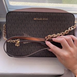 Michael Kors Jet Set Large East West Crossbody